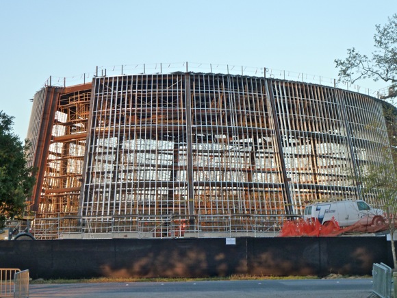 construction of new performing arts center at Stanford